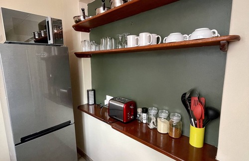 Cape Town City Centre Cottage | 1BR Cottage Pvt Entry, Load Shed Ready, Book Now!