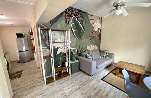 Cape Town City Centre Cottage | 1BR Cottage Pvt Entry, Load Shed Ready, Book Now!