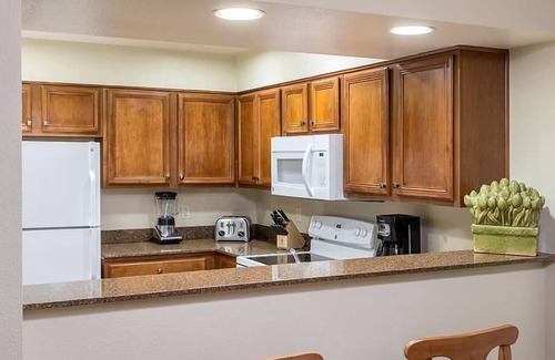 Round Hill Village Condo | 1br Deluxe Condo w/Tahoe Skiing