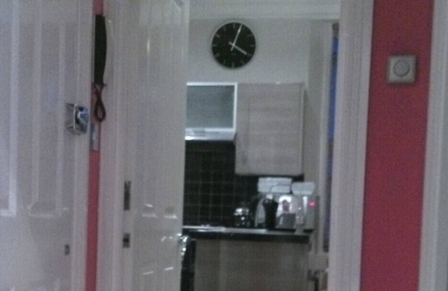 Hove Apartment | 1BR Gr Floor Apt inc Front Garden+Rear Patio by Hove Station+Park WiFi CarPark*