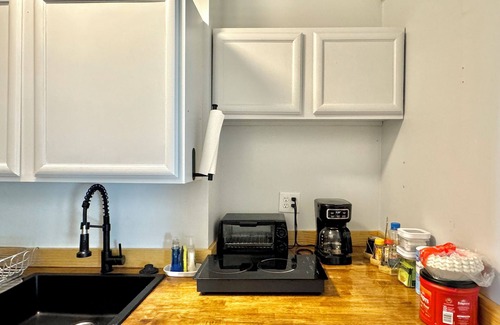 Central Oklahoma City Apartment | 1BR Holiday Escape w/Kitchenette + Queen Bed #37A