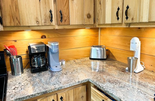 Frenchburg Cabin | 1BR Hot Tub Clean/Quiet Fire Pit