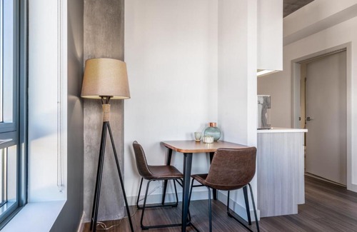 MIT Apartment | 1BR Kendall Sq Gym Doorman nr MIT BOS-44