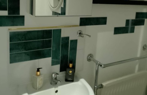 Warwick Apartment | 1br - Sleeps 4 - Central London - ws 99-100
