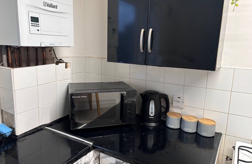Stonebridge Apartment | 1br-sleeps4-35mintocentrallondon-40mintoheathrow