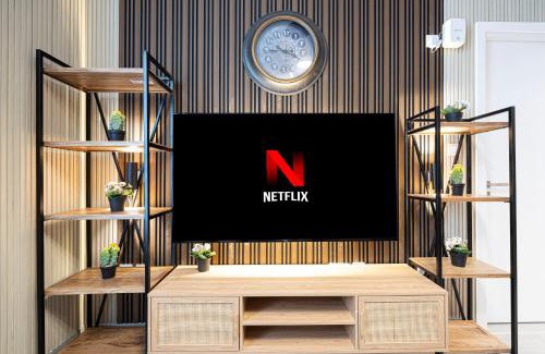 Sharjah Apartment | 1BR The Wanderer Private Home in Sharjah