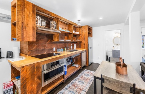 North Beacon Hill Apartment | 1BR Tranquil Haven in Beacon Hill