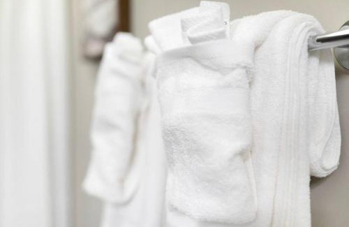 Fourth Ward Apartment | 1Br Uptown, Pool, Wine, near Convention Center 311