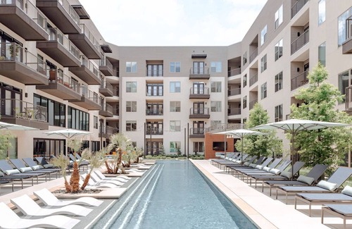 Main - Military Plaza Apartment | 1BR WH Riverwalk / Roof Top / Pool / Gym / Garage