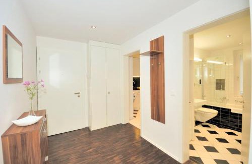 Seefeld Apartment | 1BR with balcony near lake - Flower 1