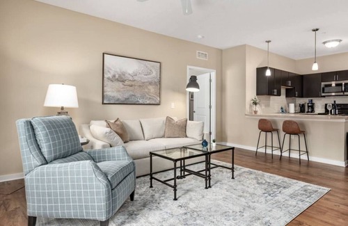 Westerville Apartment | 1st Floor Monthly 2BR Near Intel + Data Centers