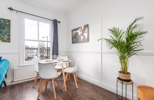 York Apartment | 1st Floor Nunnery Modern, Romantic 1 Bed Apartment in York Pass the Keys