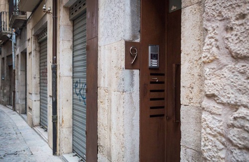 el Mercadal Apartment | 2 + 1 apartment in Girona
