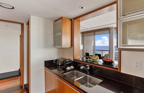 City Center Apartment | 2/2 Direct Ocean at the Setai