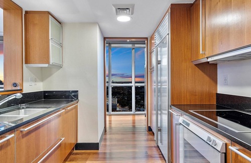 City Center Apartment | 2/2 Direct Ocean at the Setai