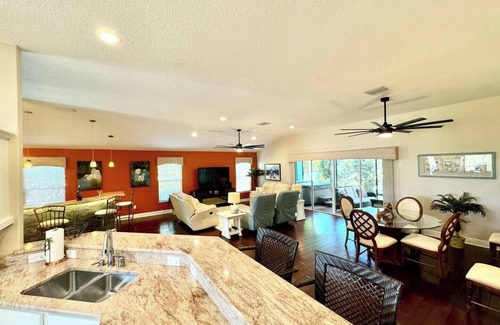 Dunedin House | 2/3 in The Village of Dunedin