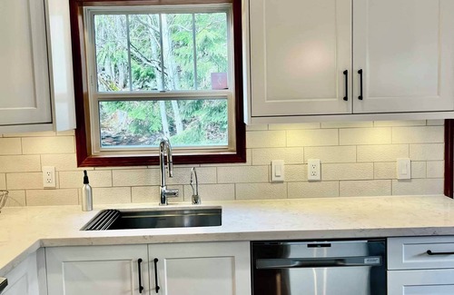 Blueberry Hill House | 2.5 Bedroom Townhouse Blueberry Hill Gem Total Renovation Walk to Everything