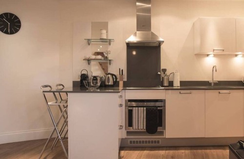 Didcot Apartment | 2 Ashbrook Mews Summa