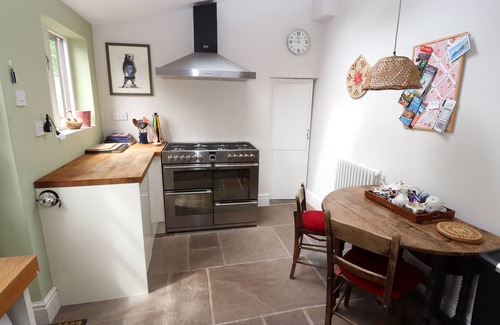 Chester Cottage | 2 Ashby Place