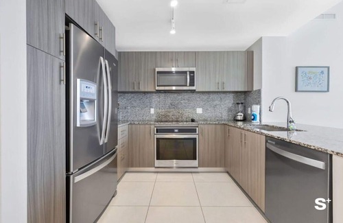 Doral Condo | 2 BD Downtown Doral Condo - Free Parking