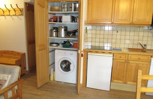Saint-Gervais-les-Bains Apartment | 2 bdr, mountain view, quiet location in the green close to town, terrace, garage