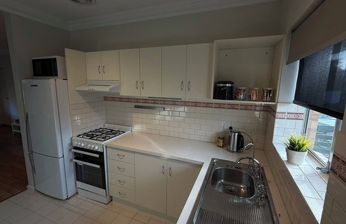 Walkerville Apartment | 2 Bdrm Apartment - Spacious, ducted heating & cooling, located 10min to CBD!