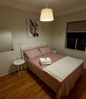 Walkerville Apartment | 2 Bdrm Walkerville Apartment - Spacious, ducted heating & cooling, centerally located!