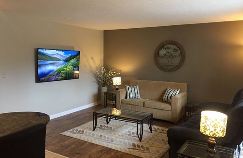 Crescent Hill Condo | 2 Bed 1 Bath with Loft