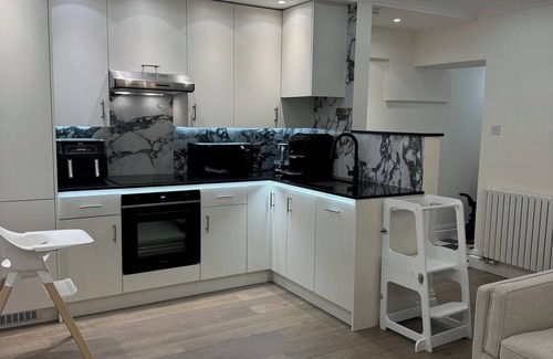 Pimlico Apartment | 2-Bed, 2-Bath Flat With Patio, Westminster, Pimlico