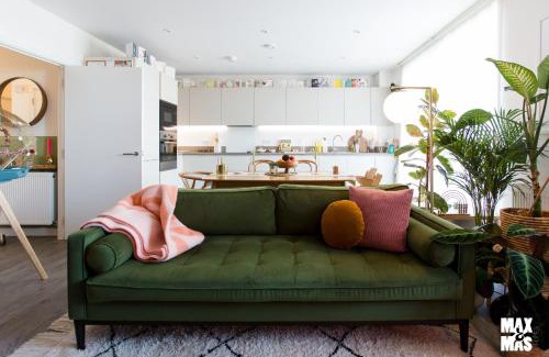 Heath Apartment | 2-Bed & 2 Bathroom, balcony & parking - Close to Dagenham East & Romford station