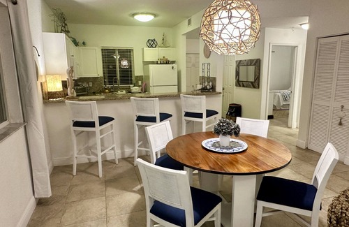 Alice Town Condo | 2 bed-2 baths first floor, sleeps 6