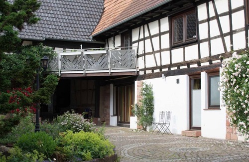 Minfeld Apartment | 2-bed apartment "Ferienwohnung Hofgarten" - Guesthouse Solana