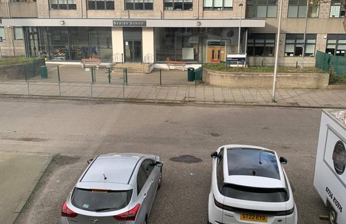 Central Aberdeen Apartment | 2-Bed Apartment in Aberdeen Sleeps 4, Parking