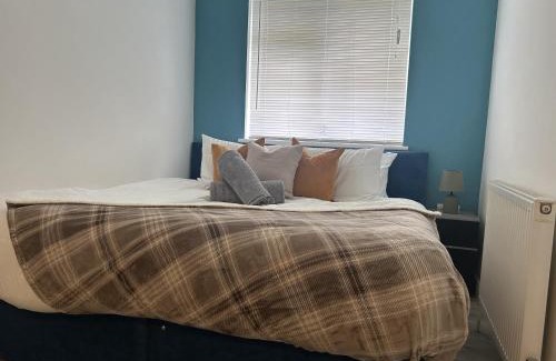 Horley Apartment | 2 Bed Apartment Near Gatwick