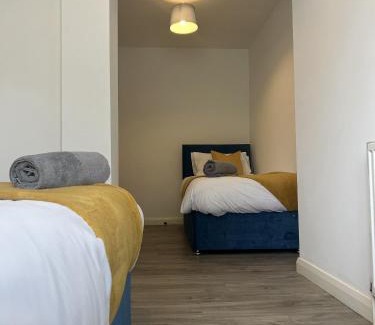 Horley Apartment | 2 Bed Apartment Near Gatwick