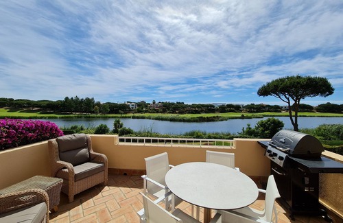 Quinta do Lago Apartment | 2 bed apartment with lake views Sao Lourenço Quinta Lago