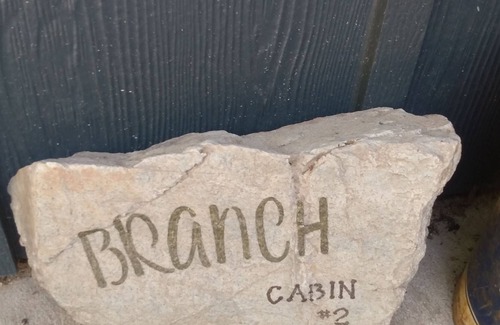 Gordonville Cabin | 2 bed cabin tucked in the woods, 1 mile from lake texoma