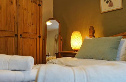 Holsworthy House | 2 Bed Cottage - Kids Theme Pool Pets Hot Tub