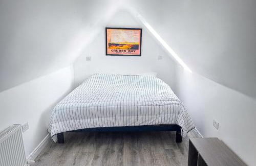 Cruden Bay House | 2 Bed Cottage-Sleeps 4-Harbour & Sea View