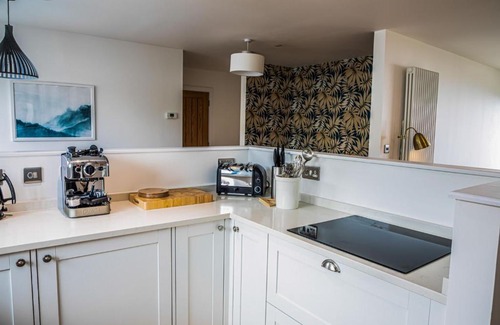Pistyll House | 2 Bed Ground Floor Apartment - 7 Plas