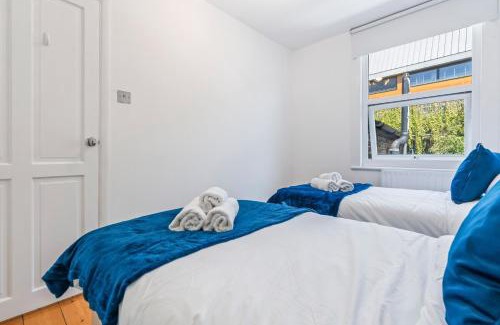 Shortlands House | 2 Bed House ,Close to Bromley South Station , Free Parking
