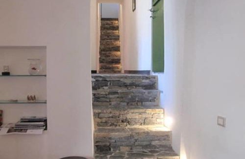 Colletta House | 2 Bed House Sleeps 5 - Terrace - Communal Pool