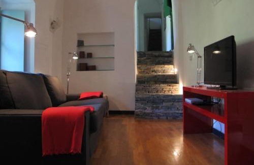 Colletta House | 2 Bed House Sleeps 5 - Terrace - Communal Pool