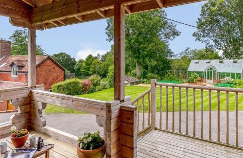 Child Okeford House | 2 Bed in Blandford Forum 61027