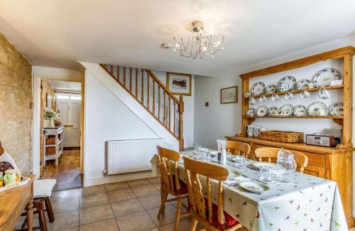 Bourton House | 2 Bed in Bourton-on-the-Water 29027