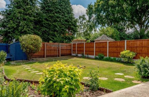 Ferndown House | 2 Bed in Bournemouth 78541