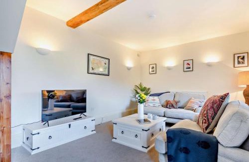 Cirencester House | 2 Bed in Cirencester 93878