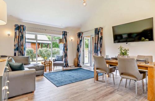 Upper Killay House | 2 Bed in Gower 91724