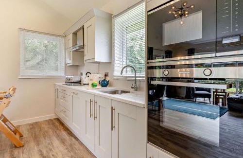 Upper Killay House | 2 Bed in Gower 91724