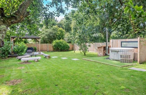 Waterlooville House | 2 Bed in Hambledon 95357